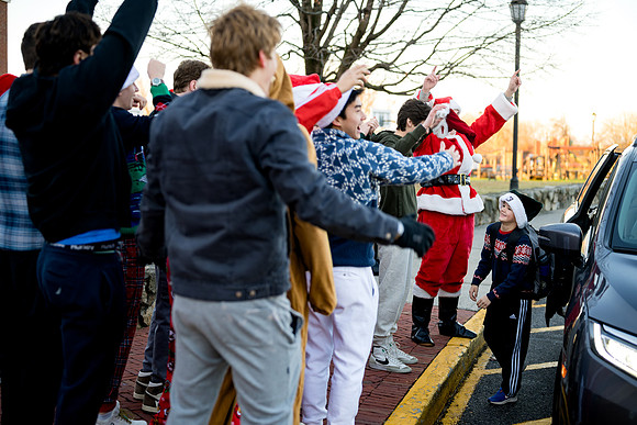holiday_handshake24_ah_0059
