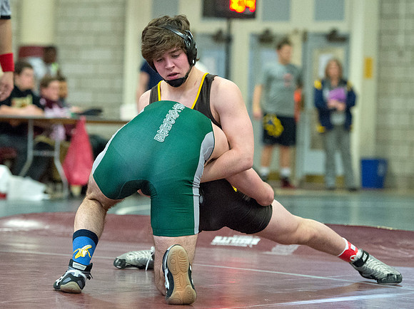 wrestling_wneiswa_champs_dburns_7005