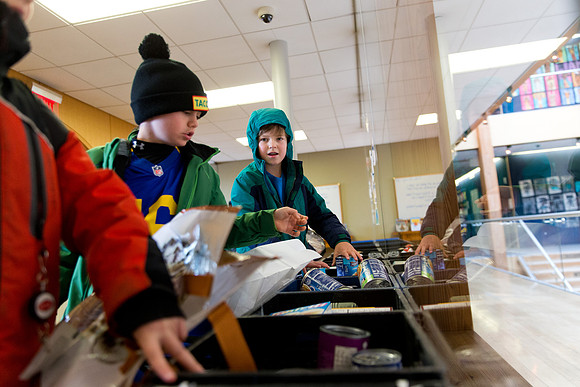 souperbowl_fooddrive_ls_mkras_0041