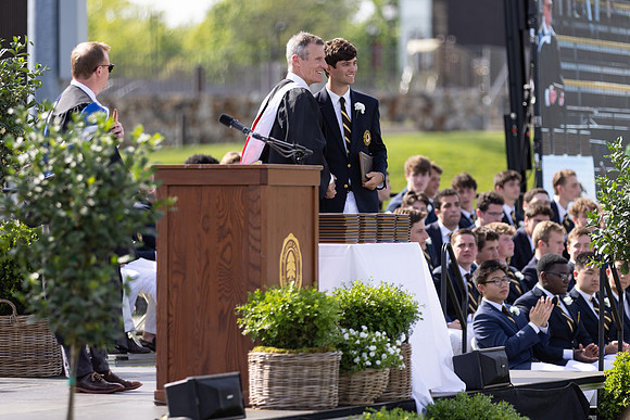 graduation22_diplomas_gh_0582