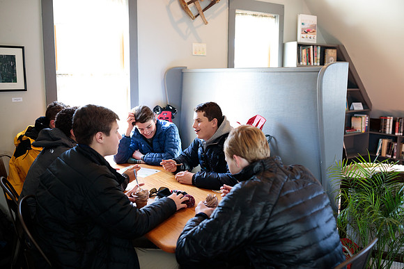 randolphvt1819_trip07_grnlightcafe_bdf_5495