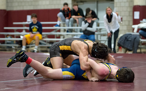 wrestling_wneiswa_champs_dburns_7542