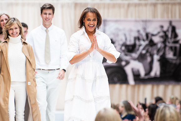 fashionshow19_runway_wkl_1636