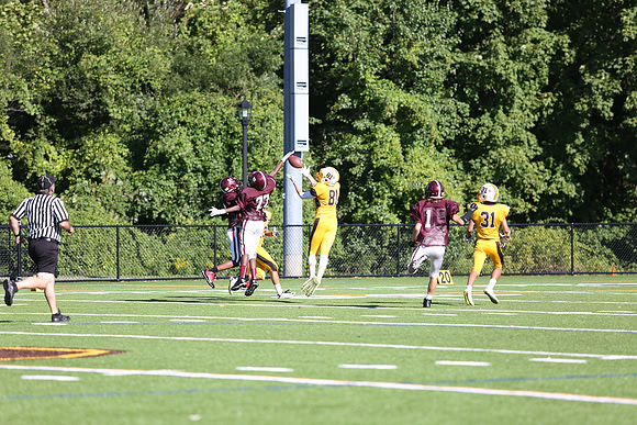 football_jv_2015-09-15_jfess_0717