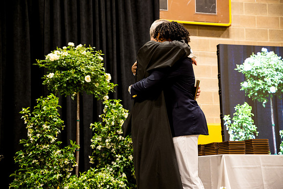 graduation25_diploma_ah_0751