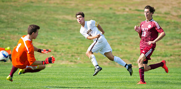 soccer_2015-09-19_dburns_6931