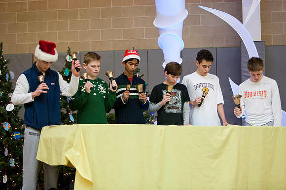 holidayassembly_all_mkras_9582