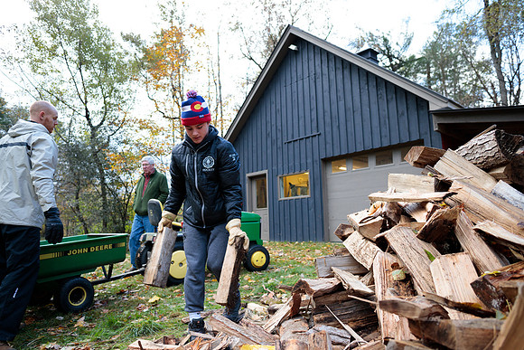 randolphvt1819_trip03_woodstack_bdf_0762