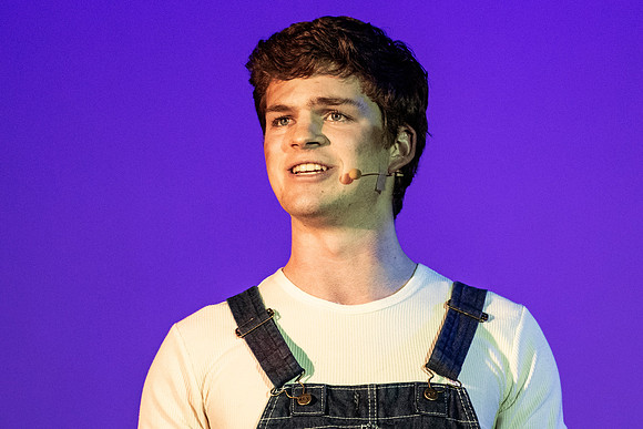 oklahoma_wintermusical_us_dburns_0608