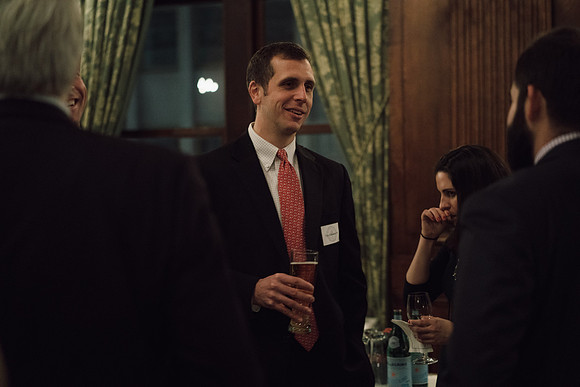 alumni_holidayparty16_jk_5126
