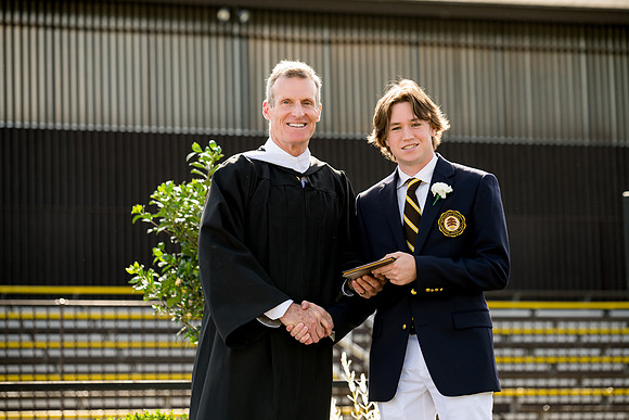 graduation22_diplomas_ah_0205