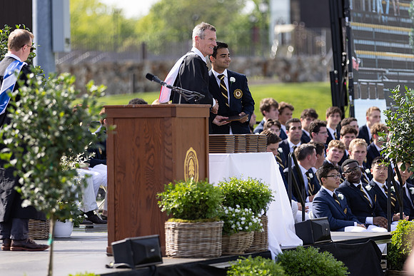graduation22_diplomas_gh_0602