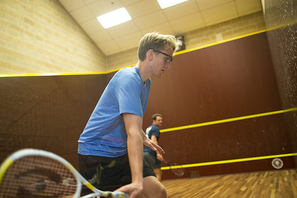 alumni_squashrow19_mkras_0523