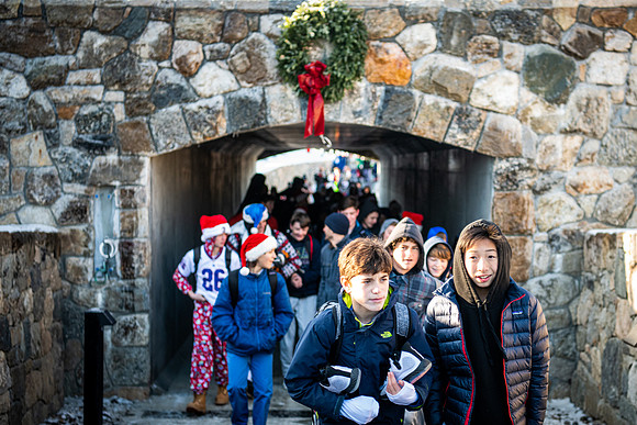holiday19_bearcave_wkl_1538