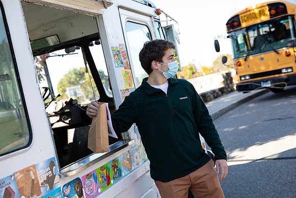 horizons_icecream_steamtailgate_2020-10-03_gh_0009