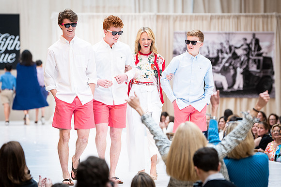 fashionshow19_runway_wkl_1443