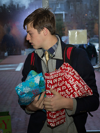 holidaygifts_us_jfess_4167