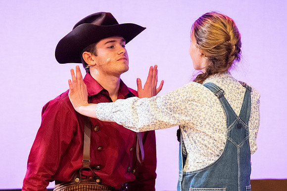 oklahoma_wintermusical_us_dburns_0501