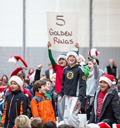 holidayassembly_all_jfess_3339