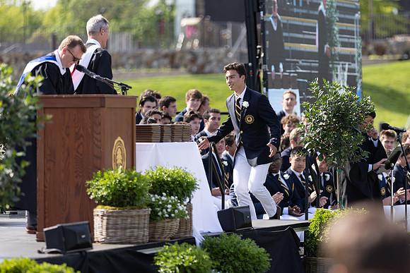 graduation22_diplomas_gh_0526
