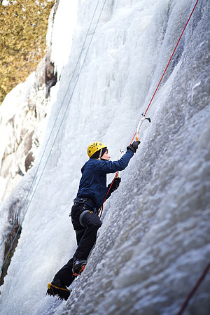 campdudley16_iceclimbing_bd_5859