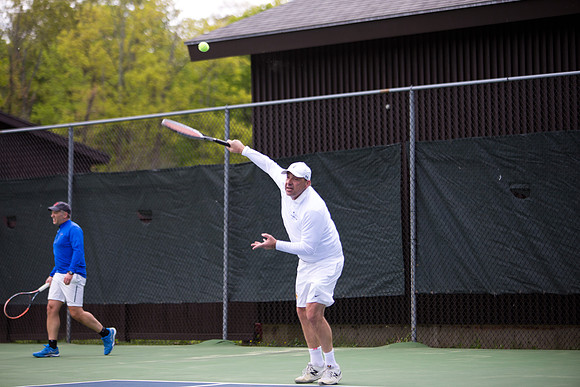 alumni_tennis19_mkras_0010