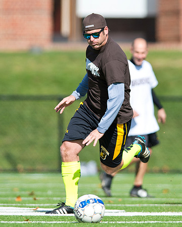 hc15_alumsoccer_dburns_3399