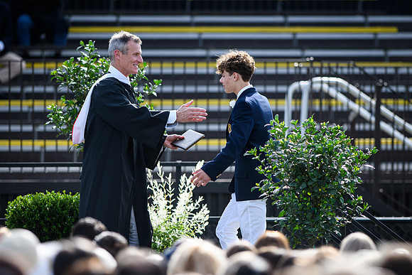 graduation22_diplomas_wkl_1057
