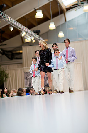 fashionshow19_runway_mk_0296