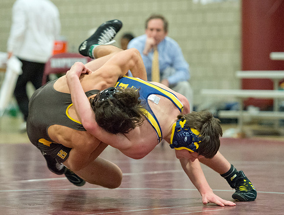 wrestling_wneiswa_champs_dburns_7553
