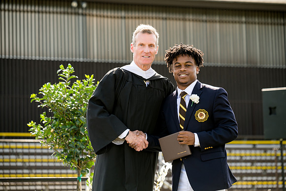 graduation22_diplomas_ah_0236