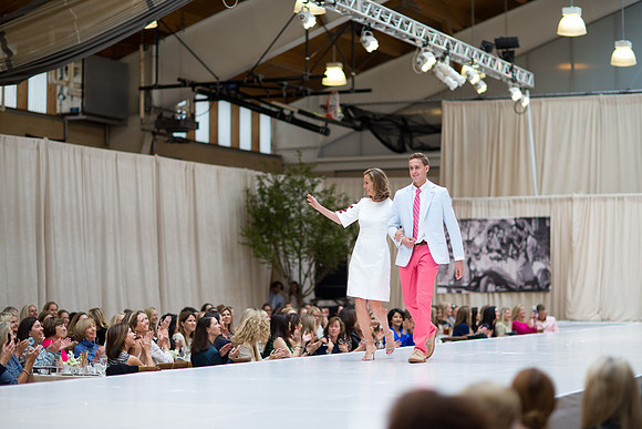 fashionshow19_runway_mk_0277