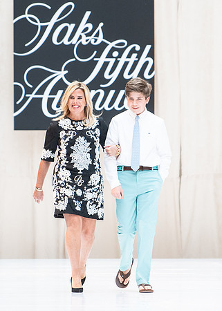 fashionshow19_runway_wkl_1020