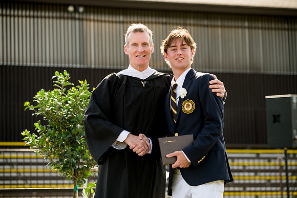 graduation22_diplomas_ah_0256