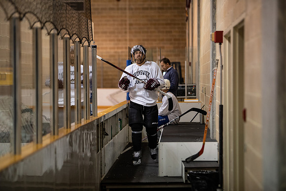 alumni_hockey20_gh_0004