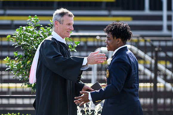 graduation22_diplomas_wkl_0466