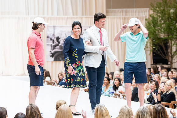 fashionshow19_runway_wkl_1308
