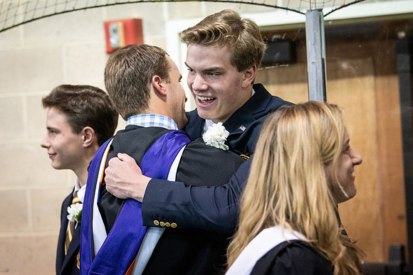 graduation19_wkl2_8015
