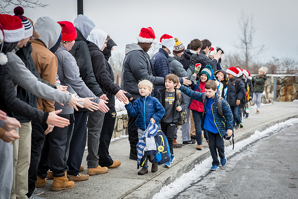 holiday_handshake17_jfess_4580