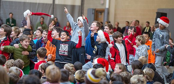 holidayassembly_all_jfess_3344