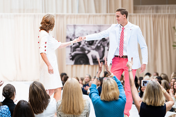 fashionshow19_runway_wkl_1081