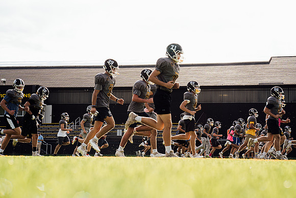 football_2021-10-08_practice_jk2_4138
