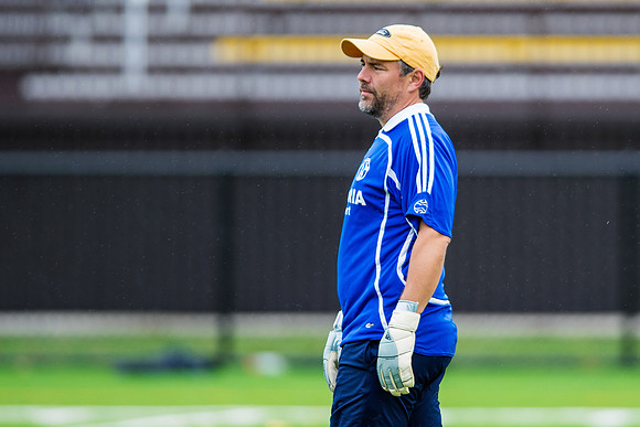 alumni_soccer16_db_7953