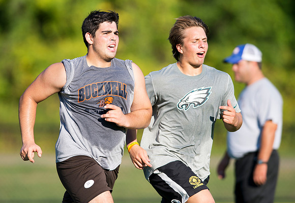 football_2015-09-18_navyseals_dburns)_6693