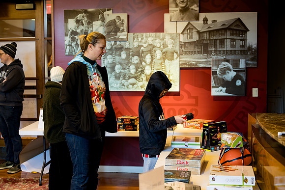 alumni_adc_toydrive24_horizons_ah_0080