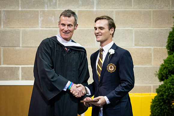 graduation19_wkl1_9612