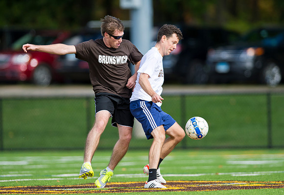 hc15_alumsoccer_dburns_3475