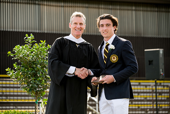 graduation22_diplomas_ah_0310