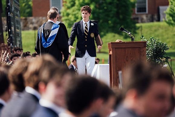graduation22_diplomas_jk_7642
