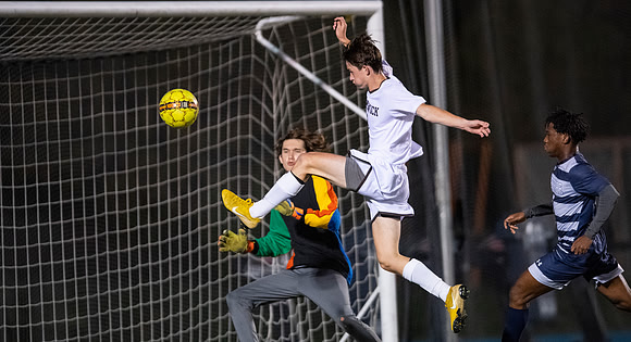soccer_2020-10-14_dburns_1994